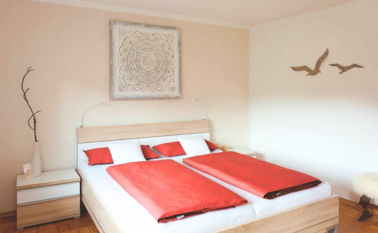 Schlafzimmer 2